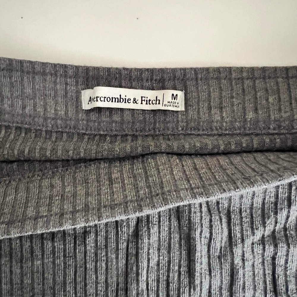 Abercrombie & Fitch Heather Gray Ribbed Skirt